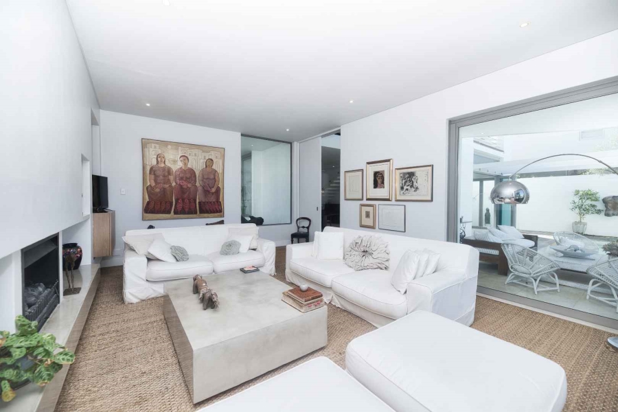 3 Bedroom Property for Sale in Fernkloof Estate Western Cape